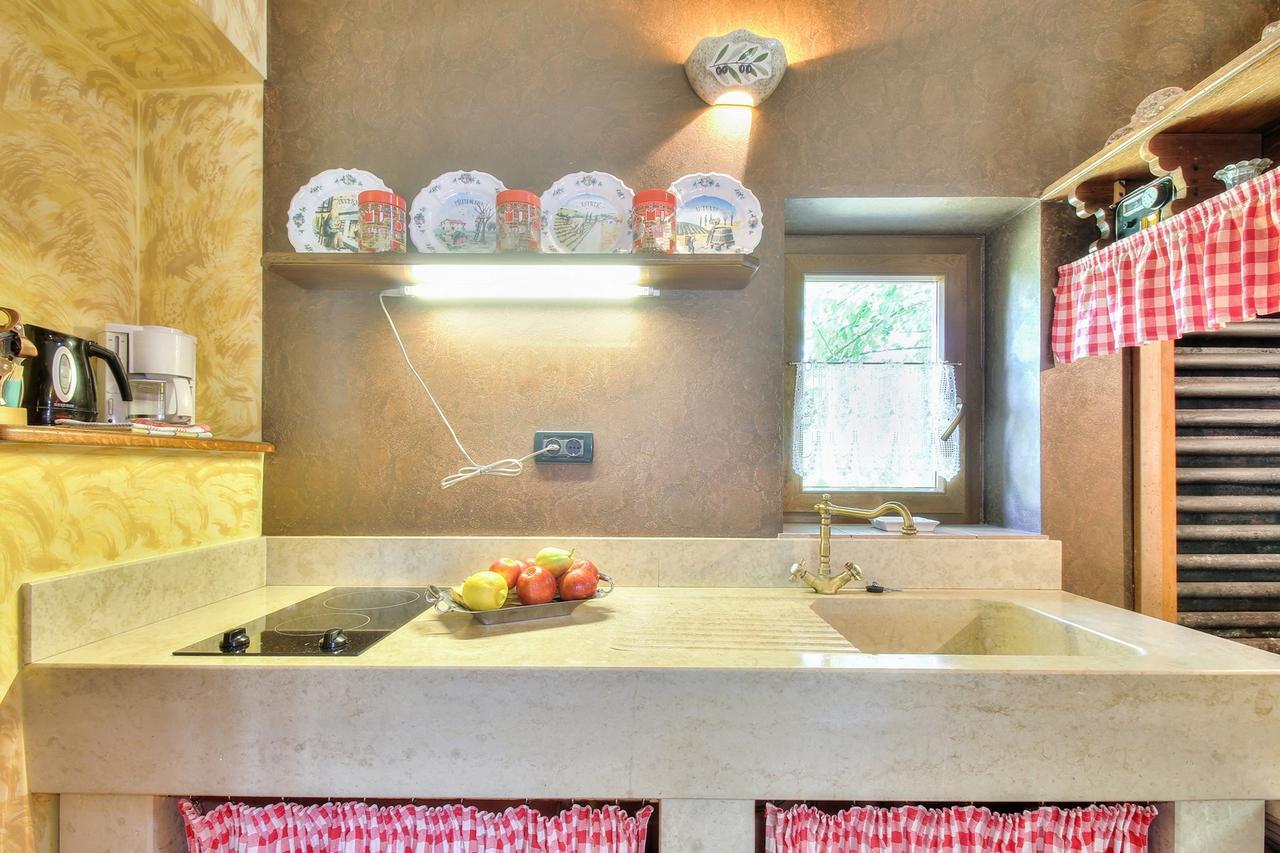 Nadia House With Apartments Zambratija  Chambre photo