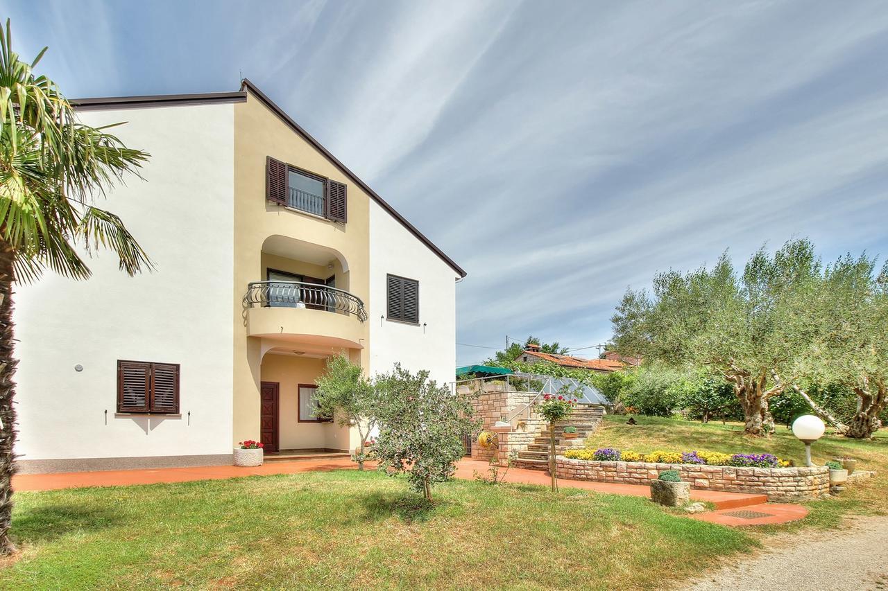 Nadia House With Apartments Zambratija  Extérieur photo